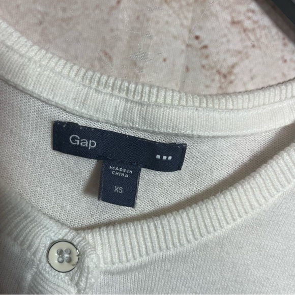 Gap cream button down cardigan size XS - Picture 4 of 6